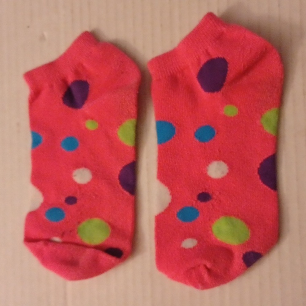 Free Add-on Polka-Dot Ankle Socks - Women (Standard Size) - 3 Pairs - Picture 3 of 7